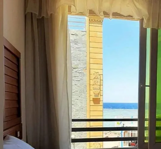 Diamond House Szálloda 3*