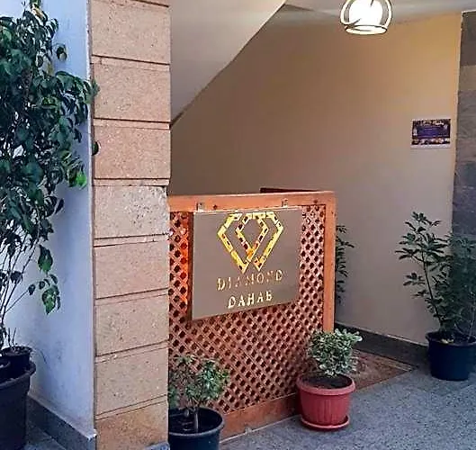 Diamond House 3*